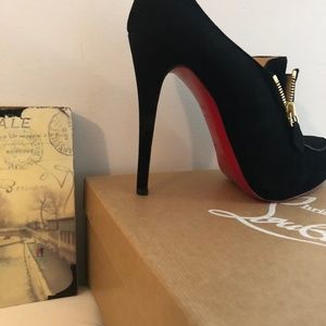 Christian Louboutin 40.5 EU/ 9.5 US